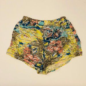 Vintage patterned shorts